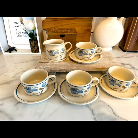 Johnson bros cup and saucer set with creamer pitcher - Picture 6 of 9